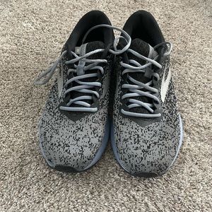 Brooks light blue and gray running shoes size 9